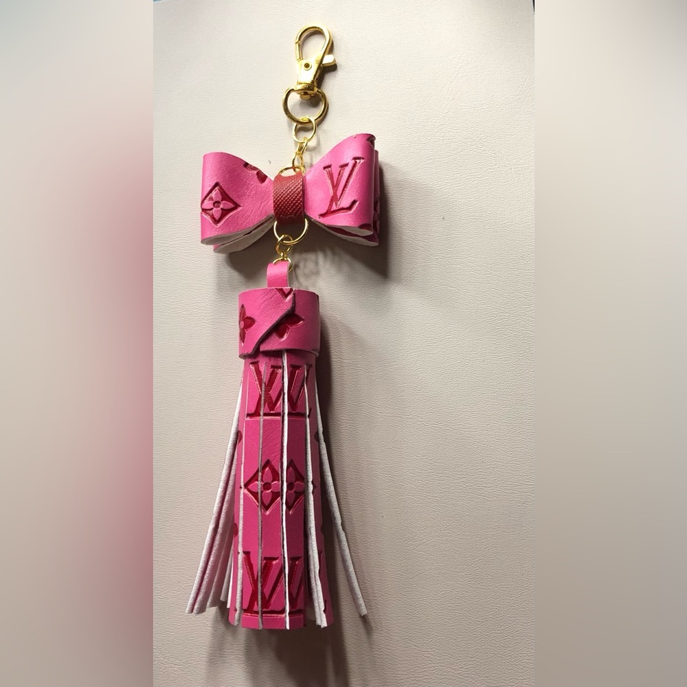 Handmade fashion keychains - Picture 3 of 3